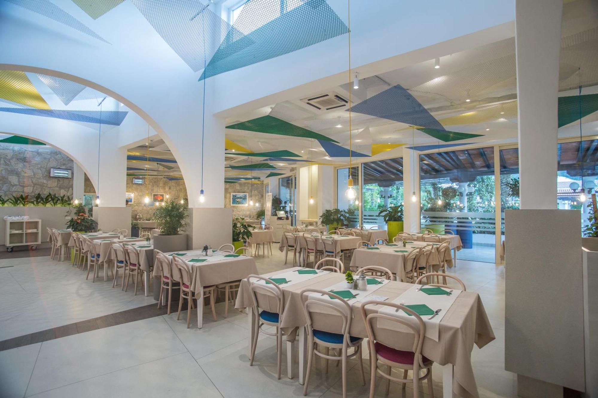 Hotel Slovenska Plaza Lux Budva Extérieur photo