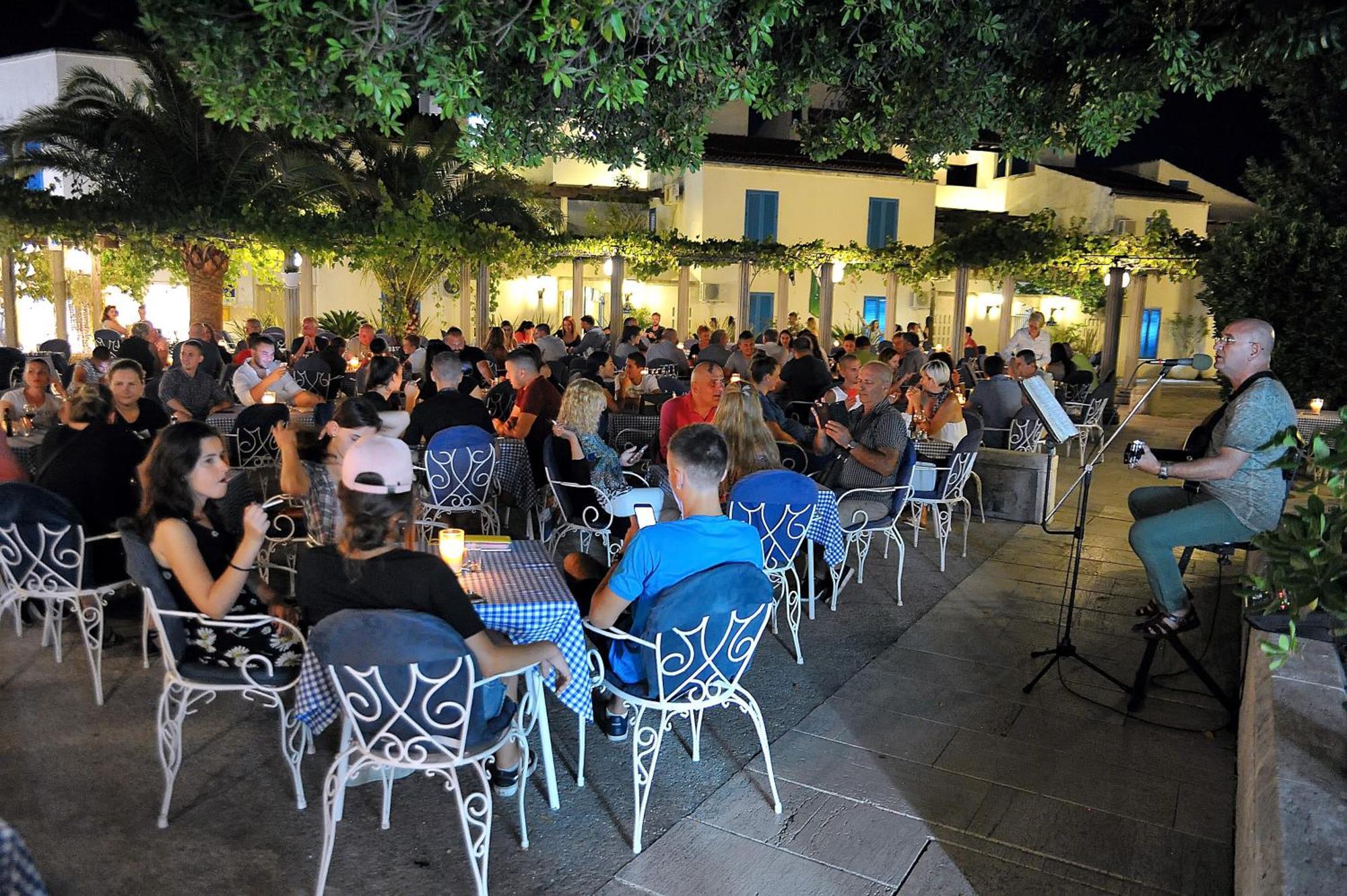 Hotel Slovenska Plaza Lux Budva Extérieur photo