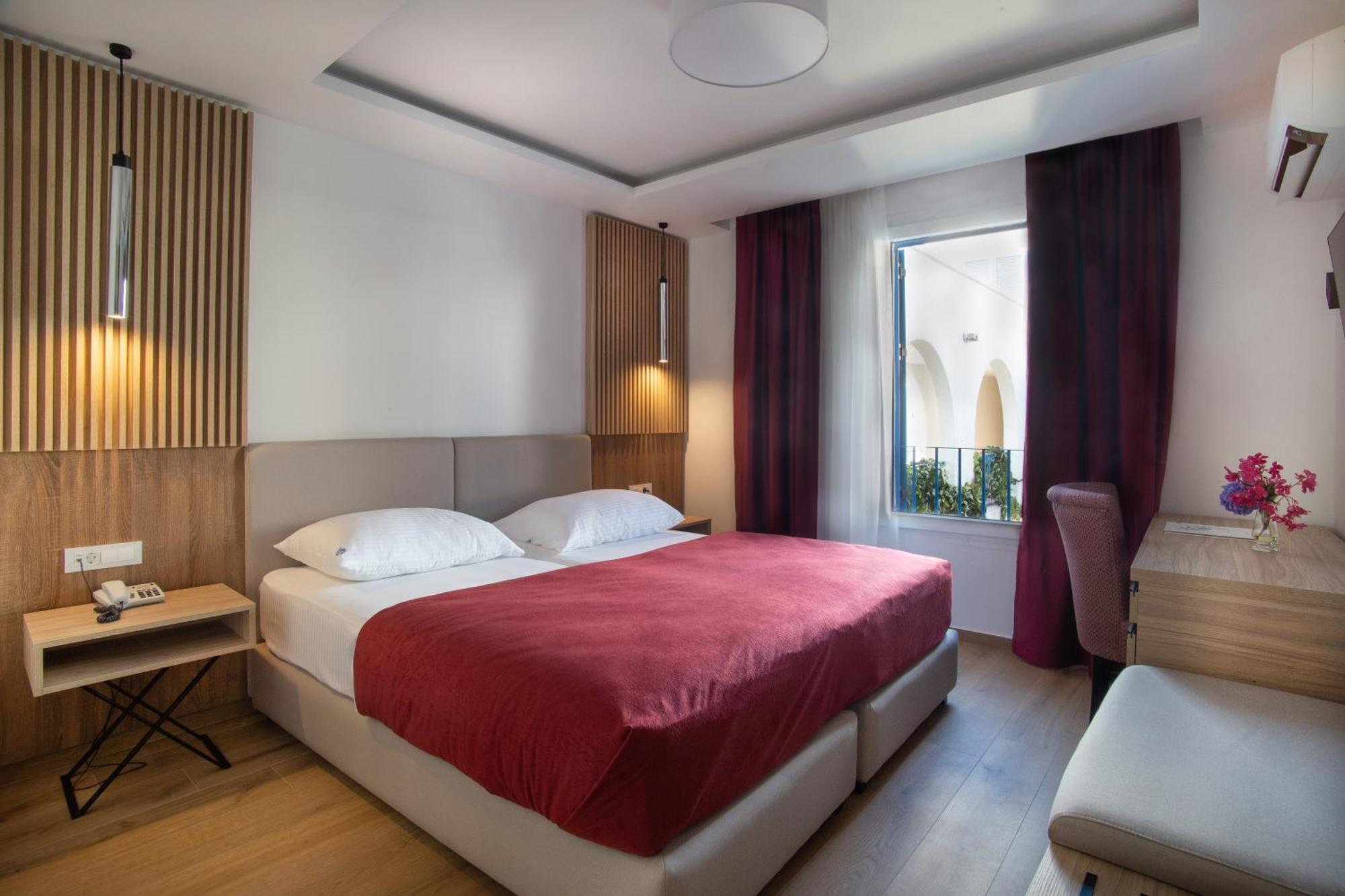 Hotel Slovenska Plaza Lux Budva Extérieur photo