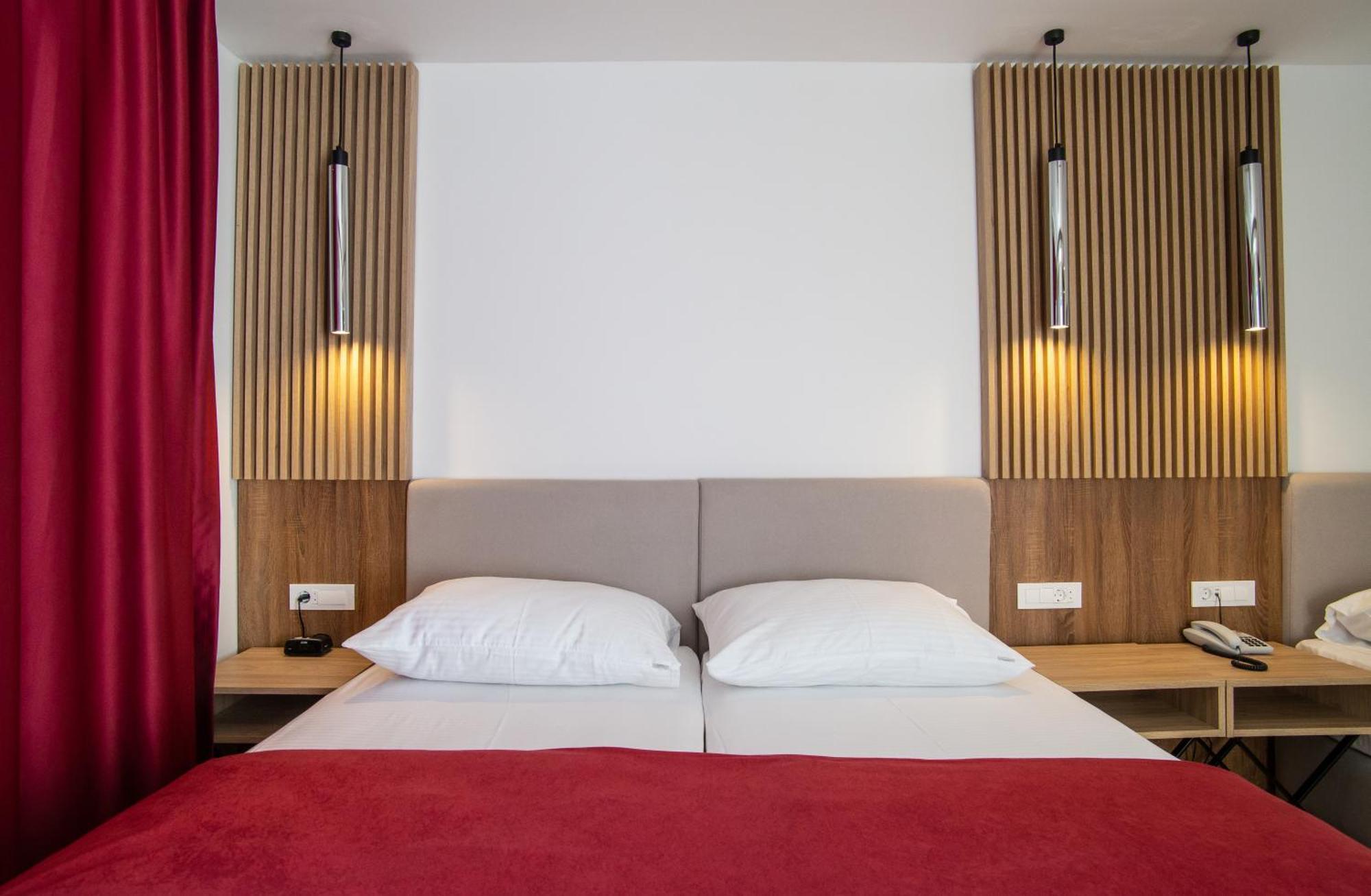Hotel Slovenska Plaza Lux Budva Extérieur photo