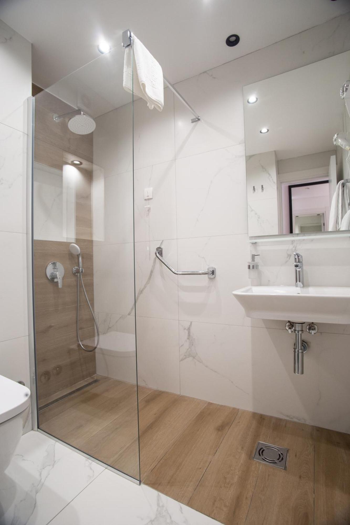 Hotel Slovenska Plaza Lux Budva Extérieur photo