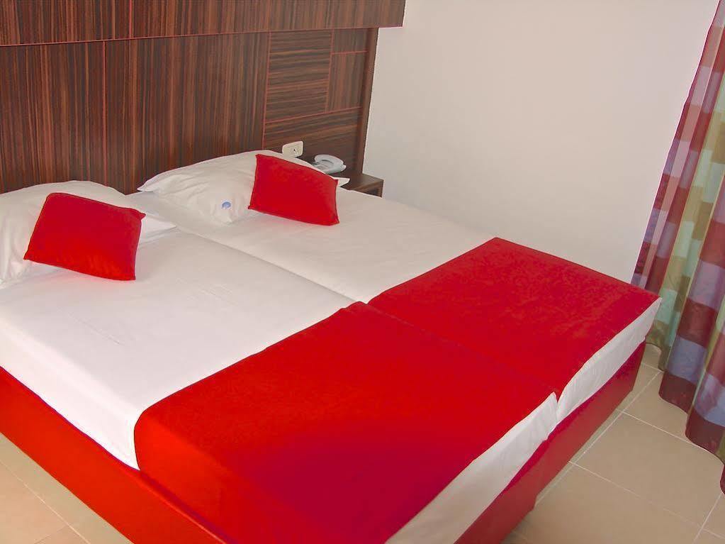 Hotel Slovenska Plaza Lux Budva Extérieur photo